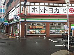 ファミリーマート長居駅西店 531m