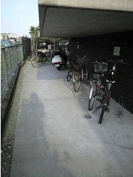 バージュアル横濱港北