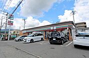 セブンイレブン秦野戸川店 809m