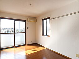 プリヤンモア 201 2階2DKのリビング/ダイニング