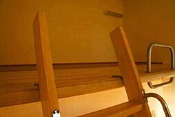 レオパレスグリーンヒルズ上水本町 2階1Kのリビング/ダイニング