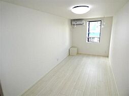 ヴィラ川口西青木 2階1Kのリビング/ダイニング