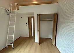 Ｏｕｒｓ Ｌａｖａｎｄｅ 3階1Kのリビング/ダイニング