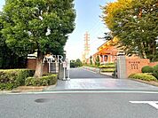 私立浦和明の星女子中学校 438m
