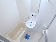 キレイなバスルームです