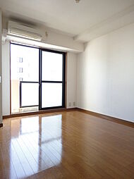 ブランドール 1階1Kのリビング/ダイニング