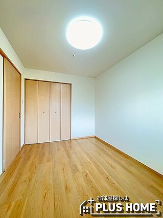 LUCRAS_内装_2