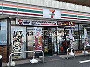 セブン-イレブン 日野三沢店 407m