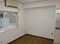 ヴィラ杏 1階ワンルームのリビング/ダイニング