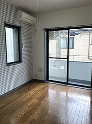 クレストヒルズ 1階ワンルームのリビング/ダイニング