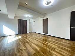 Ｒ−ＲＯＯＭＳ　ＨＩＲＡＩ 3階ワンルームのリビング/ダイニング