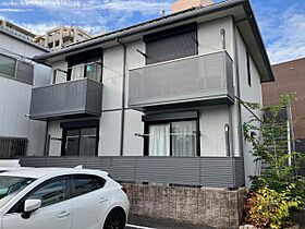 サンライズ江坂 0102 ｜ 大阪府吹田市広芝町16-13（賃貸アパート1K・1階・24.00㎡） その1