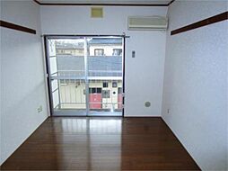 第1藤美荘 3. 1階1Kのリビング/ダイニング