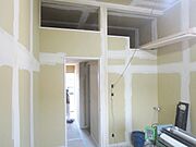 建築中