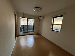 コリーヌ・Ｍ 2階1LDKのリビング/ダイニング