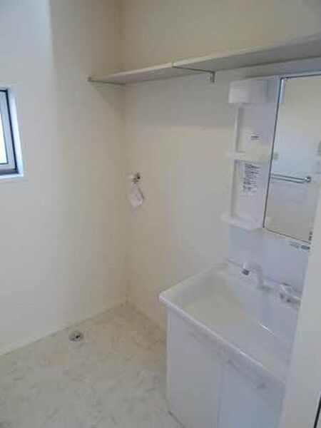 apartment 宮城県東松島市矢本字蜂谷浦13-3
矢本の賃貸情報を見る
物件地図