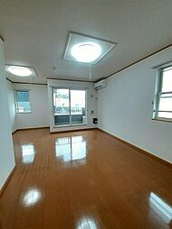 ボンヌ・シャンス多摩 2階ワンルームのリビング/ダイニング