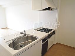 キッチンはシステムキッチンで3口設置済みでグリル付きです★