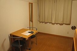 レオパレスCalm戸倉II 1階1Kのリビング/ダイニング