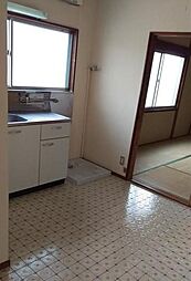 コーポストローム 110 2階1Kのリビング/ダイニング