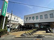 埼玉りそな銀行 七里支店 1490m