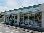 ファミリーマート長岡京調子店 819m