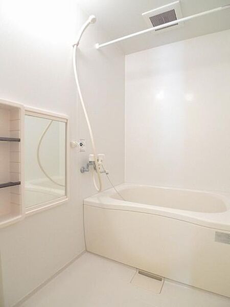 画像12:【浴室】一日の疲れを癒やすお風呂です。　悪天候でも困りません！浴室乾燥暖房機！！