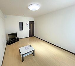 レオネクストブランドール 1階1Kのリビング/ダイニング