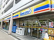 ミニストップれこっず下目黒2丁目店 70m