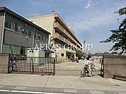 草加市立稲荷小学校 913m