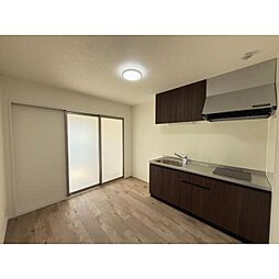 JR福知山線 伊丹駅 徒歩9分の賃貸アパート 2階1DKのリビング/ダイニング