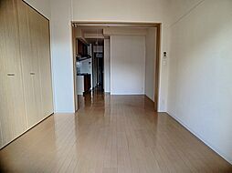 エステムコート三宮駅前IIアデシオン 10階1DKのリビング/ダイニング