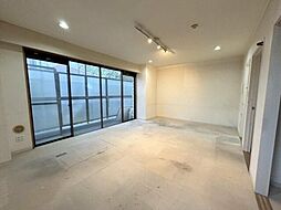 原宿パークハウス 203 2階1LDKのリビング/ダイニング