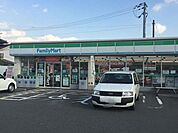 ファミリーマート堺出島海岸通店 797m