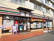 セブンイレブン吹田山田東4丁目店 573m