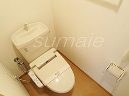 嬉しいウォシュレット付きのトイレです