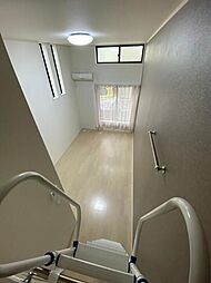 グラトゥリーレS 1階1Kのリビング/ダイニング