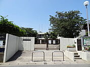 堀江幼稚園 70m