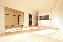 北大阪急行電鉄 桃山台駅 徒歩11分の賃貸マンション 4階3LDKのリビング/ダイニング