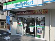 ファミリーマート西日暮里四丁目店 372m