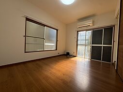 たちばな荘 2階ワンルームのリビング/ダイニング