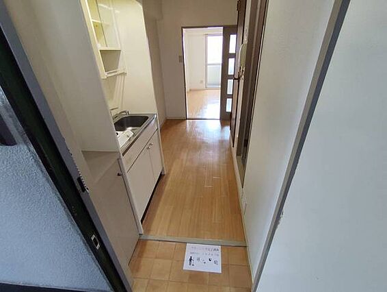 ロータリーM出口_内装_1