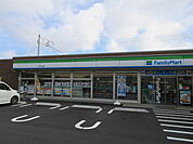 ファミリーマート富士今泉店 676m