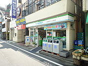 ファミリーマート 320m