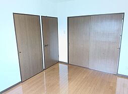 ストーンフィールド 2DKの写真