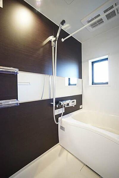 画像10:【バスルーム】浴室まるごと交換しています！