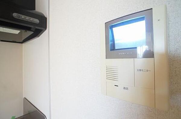 detached 茨城県常総市内守谷町きぬの里１丁目6-3

地図を見る