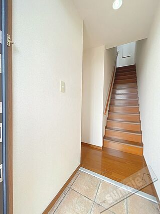 カルムガーデン岩出_内装_6