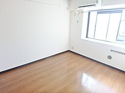 京王相模原線 南大沢駅 徒歩10分の賃貸マンション 3階1Kのリビング/ダイニング