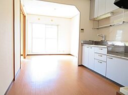 サイレントパーク13 103 1階2LDKのリビング/ダイニング